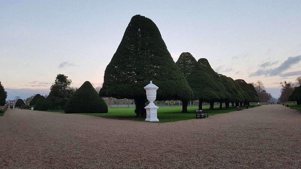 Hampton Court Palace image 2