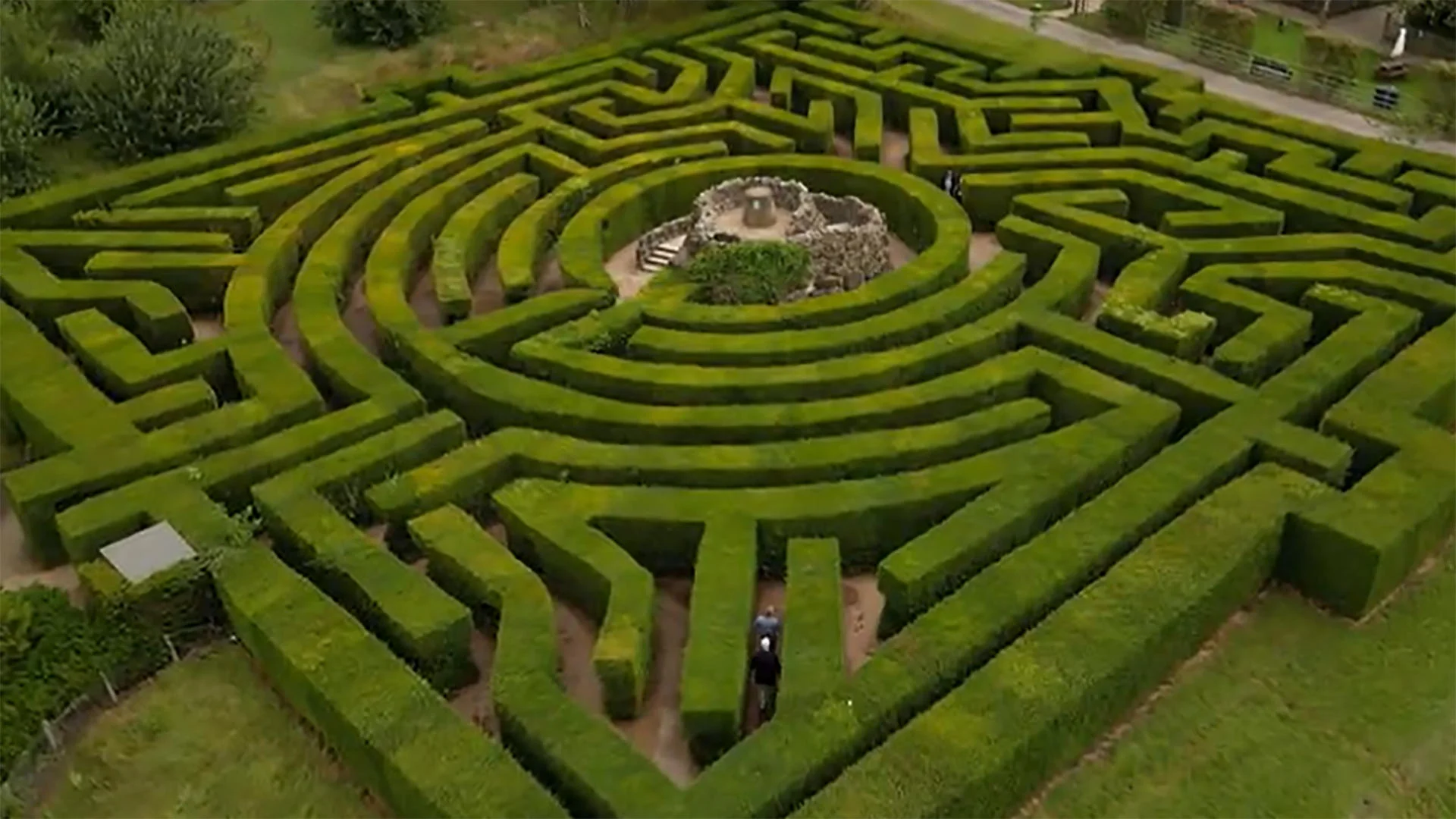 Leeds Castle image 3