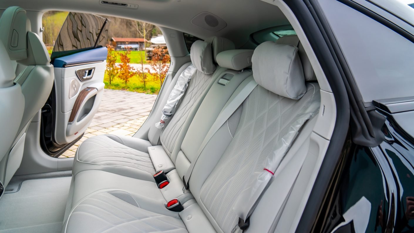 Mercedes Benz EQS