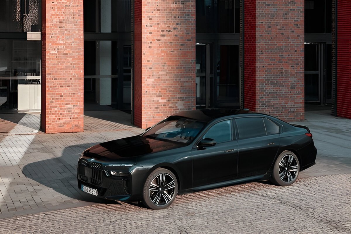 BMW i7